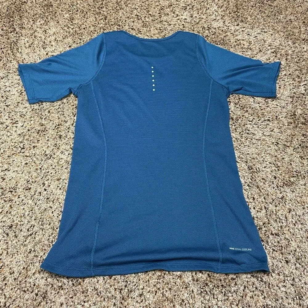 Nike Womens XS Zonal Cooling‎ Relay Short Sleeve